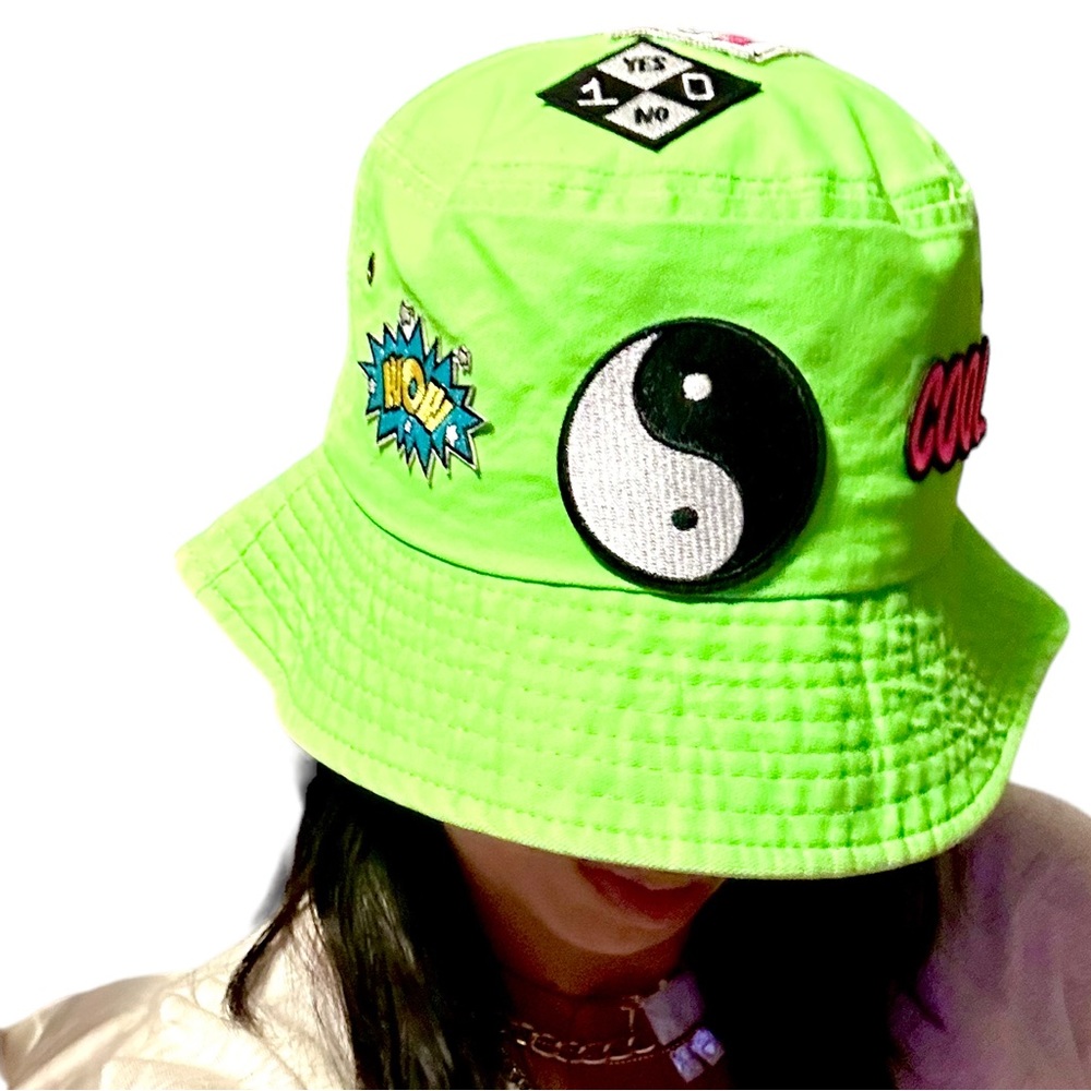 Bucket hat with all over patches